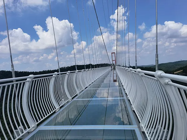 Glasbrücke