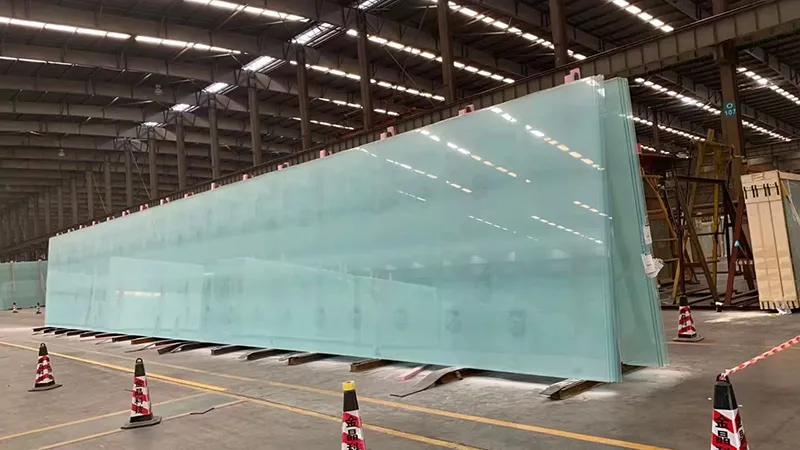 Herstellung von Glasscheiben nach Maß (Übergröße)